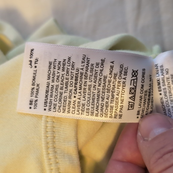 Alice in Wonderland Yellow Dress - Picture 7 of 9